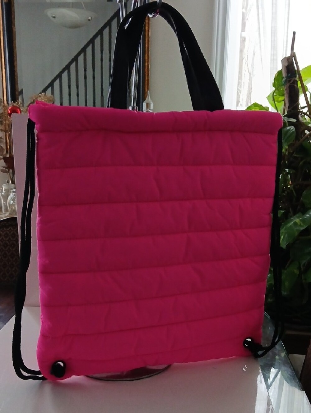 Women's Hot Pink Quilted Tote Bag with Black Handles NWT - Picture 2 of 7